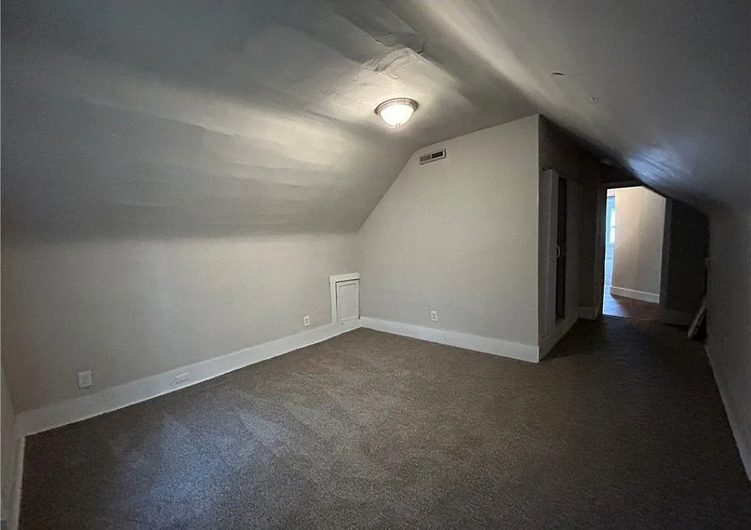 2 bed, 800 sqft, $800 — Photo 2
