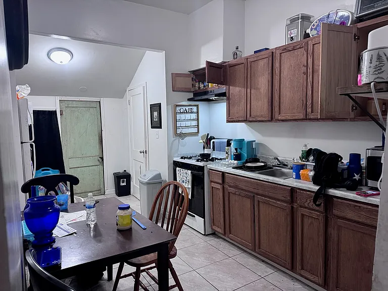 3105 S Izard St — Photo 2