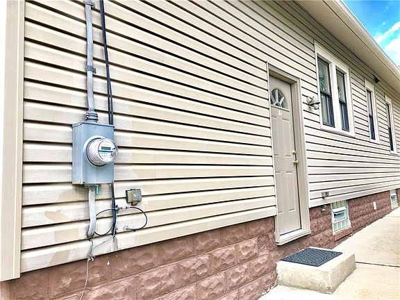4th image of 233 S Washington Ave