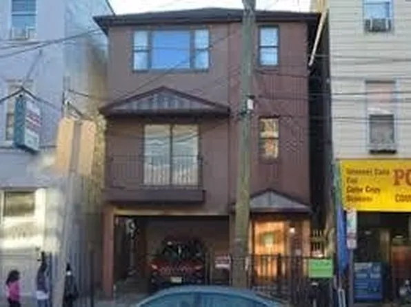 372-74 Summit Avenue image 21 of 46