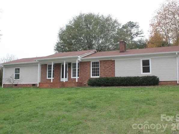 321 Rollingwood Dr, Stanley, NC 28164