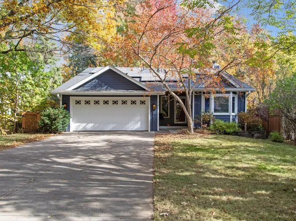 247 Cobbler Ct, Circle Pines, MN 55014