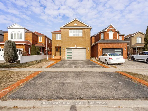 891 Stonebridge Ave, Mississauga, ON L5V 2L3