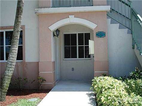 4th image of 1250 SE 26th St Unit 102