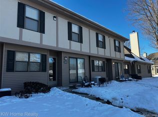 24733 Primrose Ln, Southfield, MI