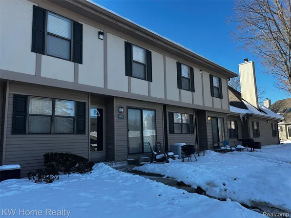 24733 Primrose Ln, Southfield, MI 48033