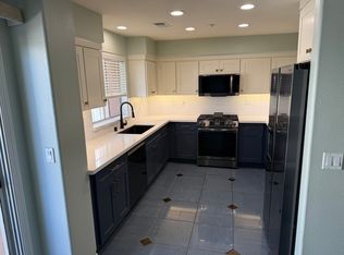 204 Moresby Ln, Redwood City, CA 94063