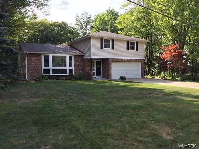1st image of 18 Wildwood Ln