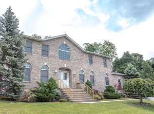 12 Marguerite Ct, Little Falls, NJ 07424