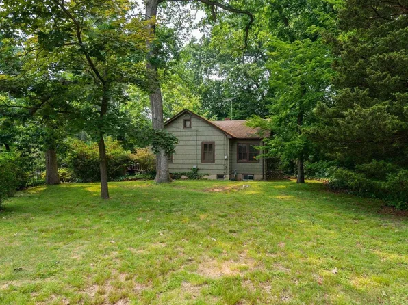 804 Harrison Drive, Centerport, NY 11721