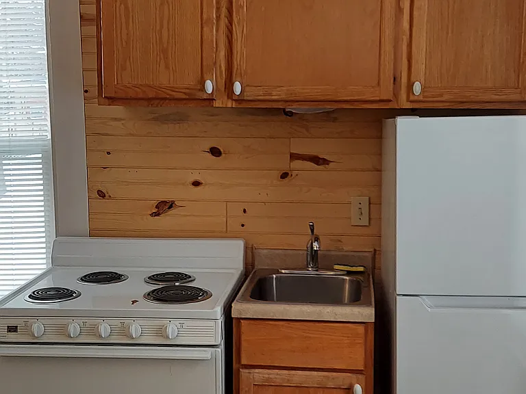 201 W Madison Ave #1 — Photo 1