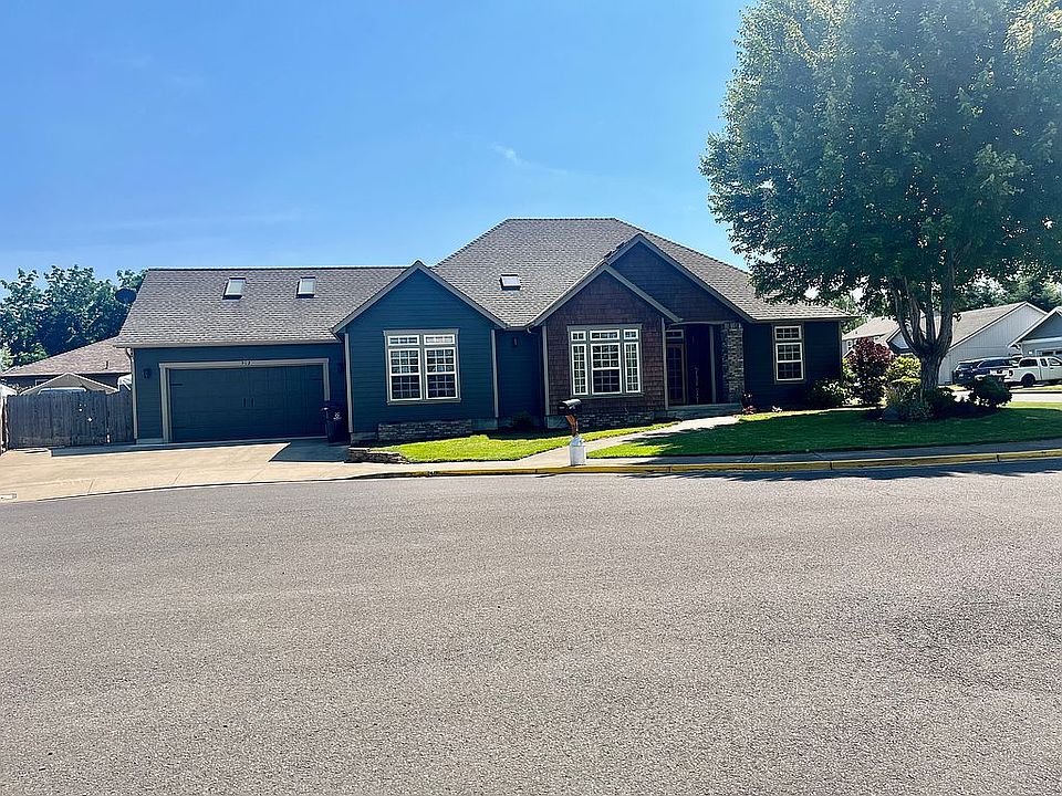 1st image of 912 Falcon Ct