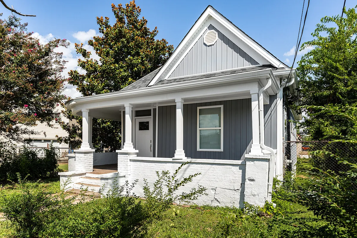 Building Photo - Williams St