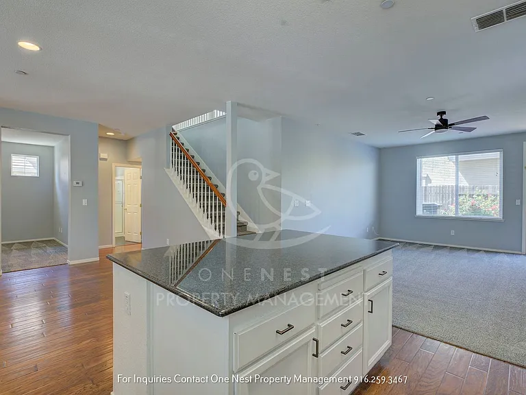 862 Courtyards Loop — Photo 10