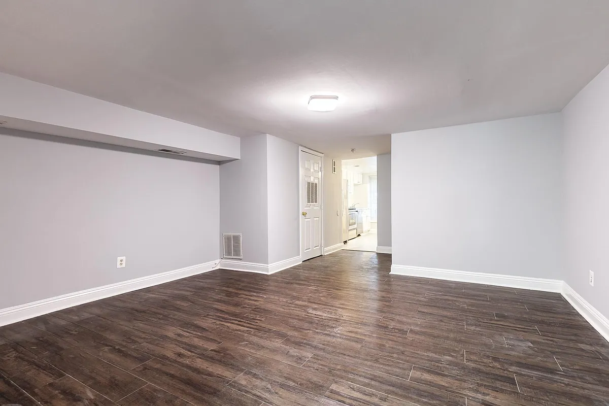 Building Photo - 1710 Saint Paul St #101