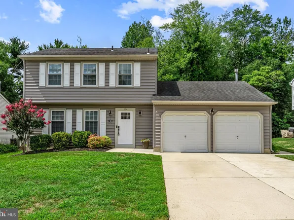 15 Crescent Hollow Dr, Sewell, NJ 08080