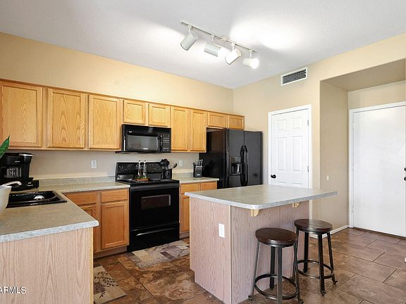 3rd image of 12646 W WHITTON Avenue
