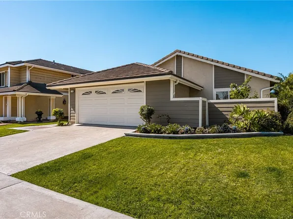 6 Whitecloud, Irvine, CA 92614