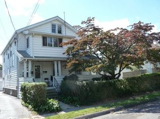 131 Oakland Pl, Stratford, CT 06615