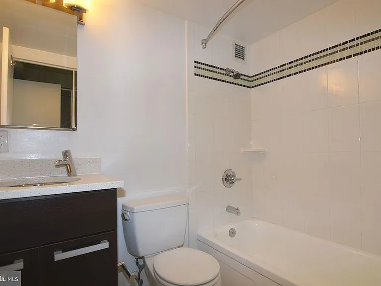 1101 3rd St SW #305 — Photo 7