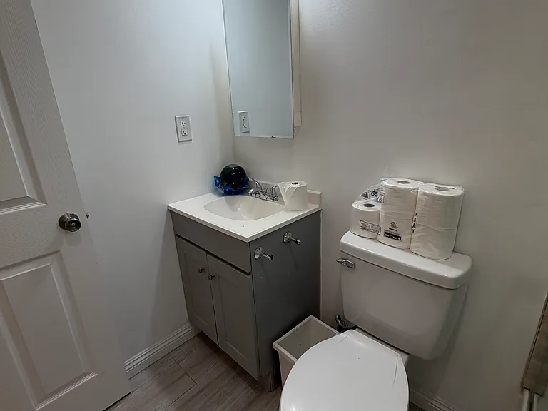 2134 E Shauer St — Photo 19
