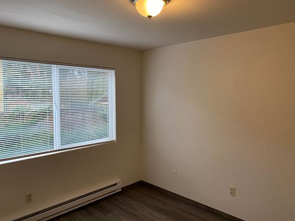4th image of 5615 204th St SW #D