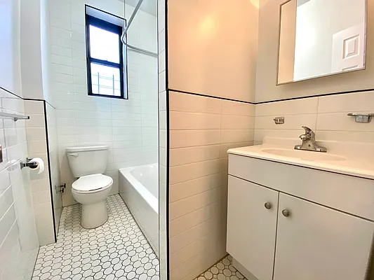 Rented by Lang Realty LLC | media 17