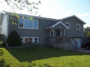 2911 Leven Ave, New Lenox, IL 60451