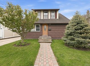 50 Leonard Avenue, Freeport, NY 11520