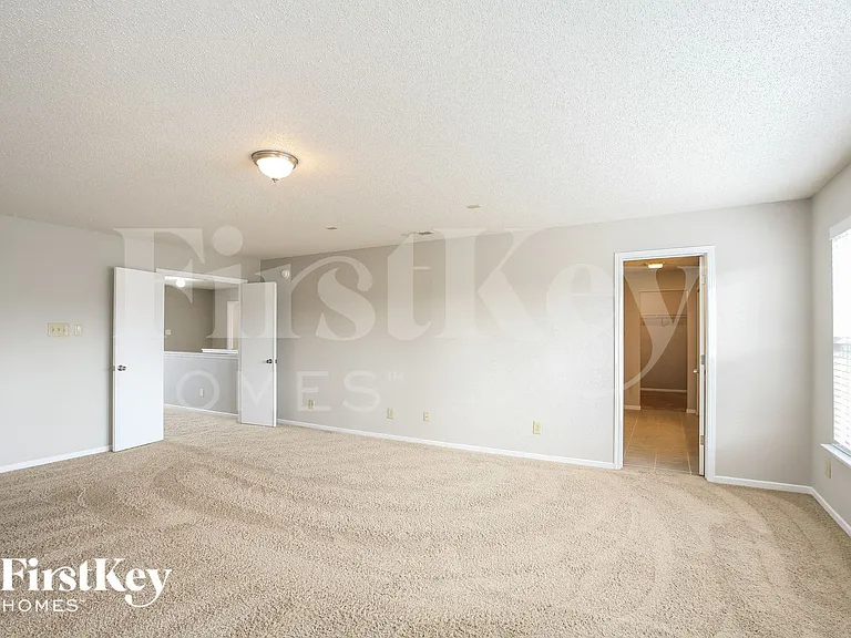 10077 Pine Grove Way — Photo 9