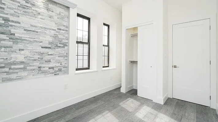 Rented by Nooklyn NYC LLC | media 22