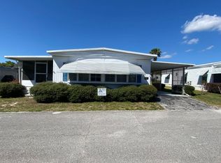 36151 Plum Ave, Grand Island, FL 32735