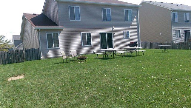 2nd image of 1660 Ridgecrest Dr