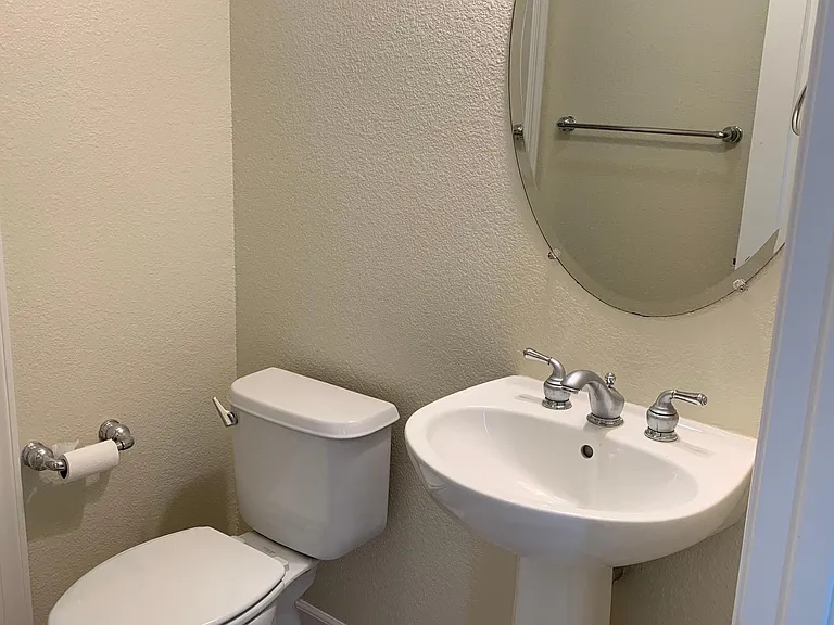1717 Blakesley Dr — Photo 5