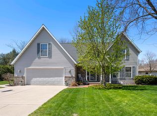 37 Pheasant Ct, Appleton, WI 54915