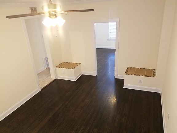 4th image of 2505 N Hamlin Ave #2R