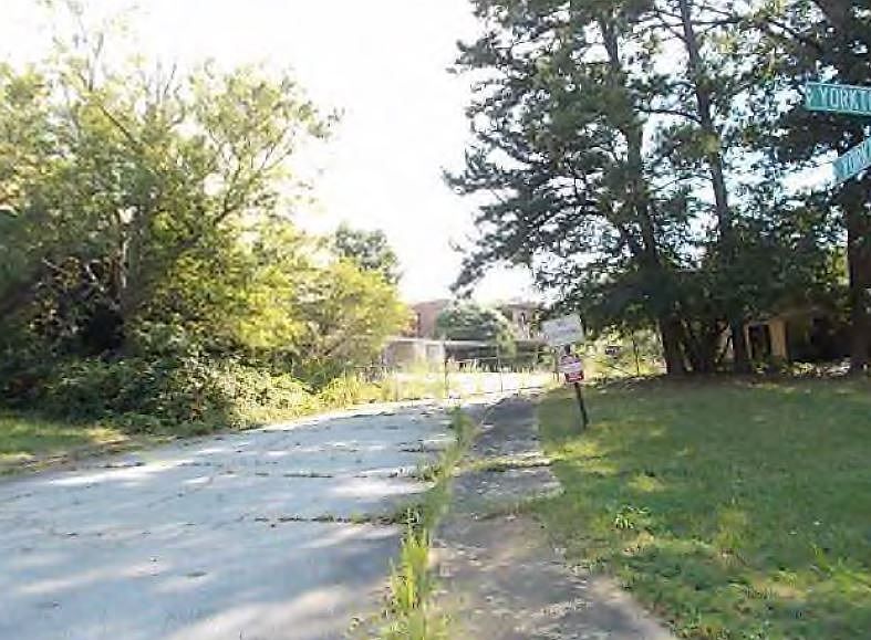 2nd image of 5277 Yorktowne Cir