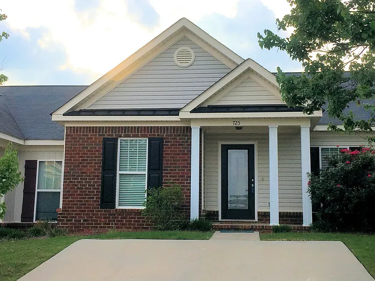 725 Whispering Willow Way — Photo 17
