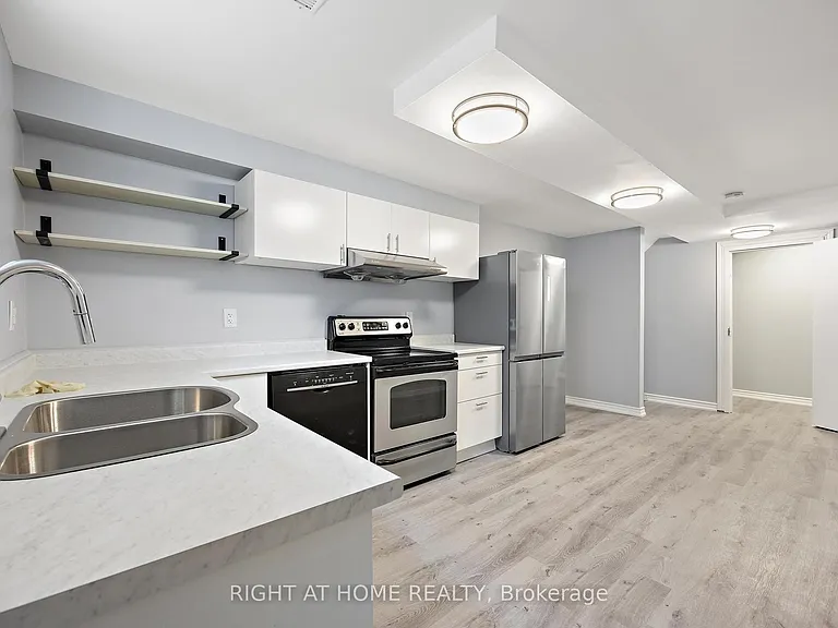 764 Willowbank Trl — Photo 9