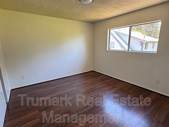 4th image of 4350 Prospect Ave #6