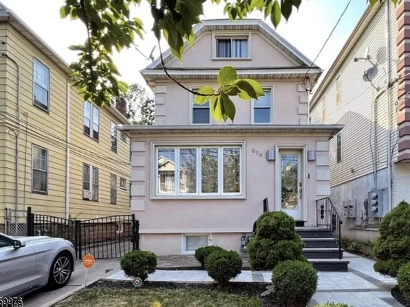 828 Van Buren Ave, Elizabeth City, NJ 07201