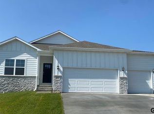 17037 Craig St, Bennington, NE 68007