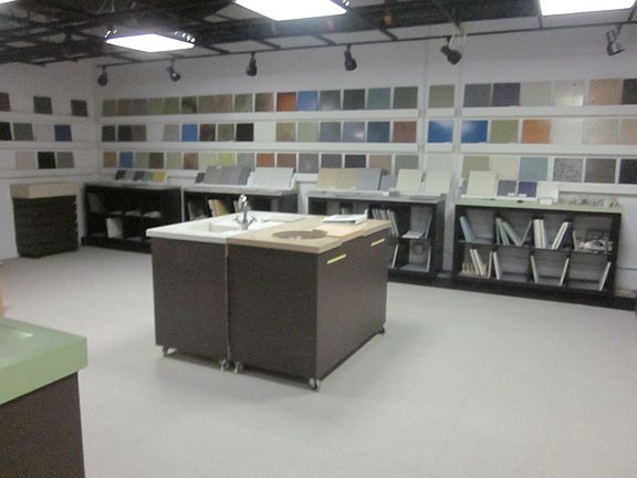 2nd image of 260 Centre St Ste 2