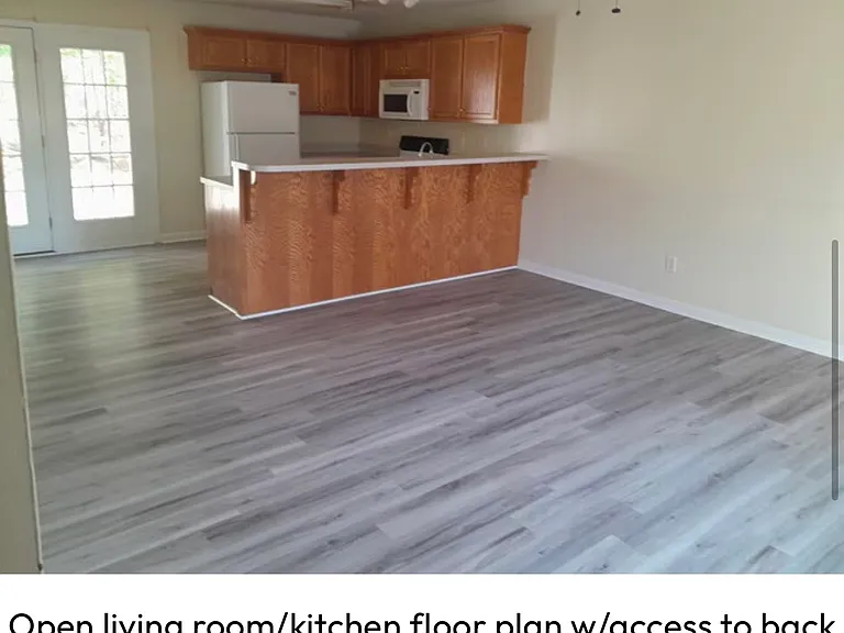 138 Cedar Ave — Photo 3