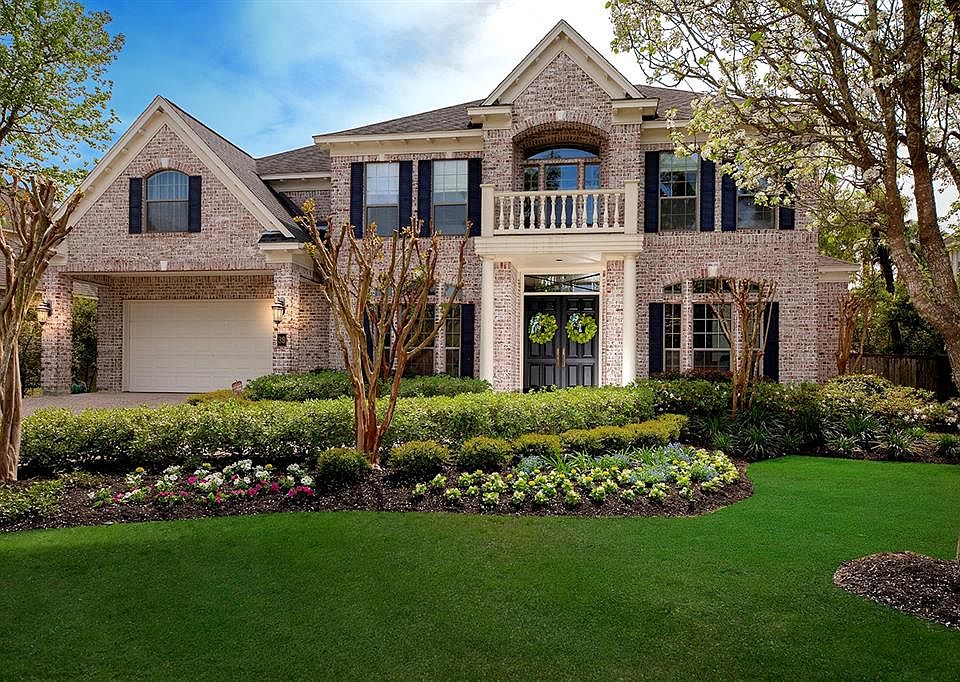 Classic architecture never goes out of style!