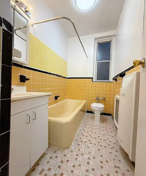 50 E 21st St #1 — Photo 9