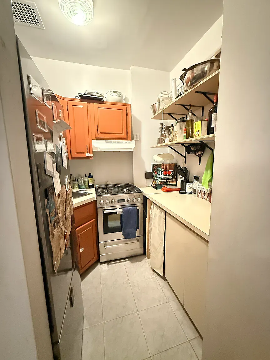 112 West 72nd Street — Photo 3