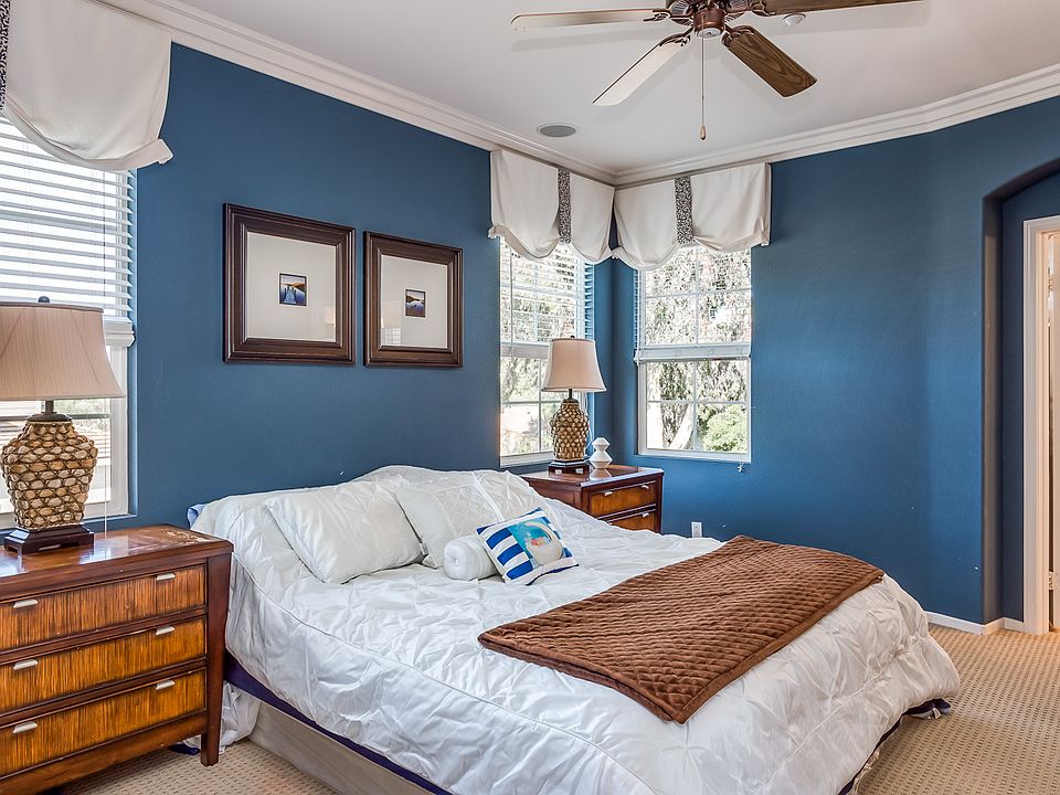 1st image of 213 Vineyard Ct