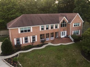 7 Club House Dr, Huntington, WV 25705