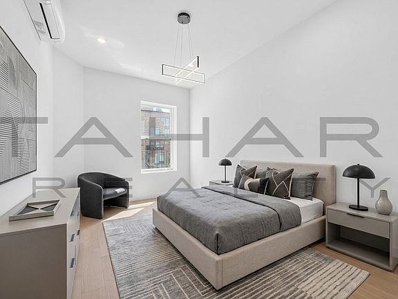 5th image of 303 W 116th St APT 3